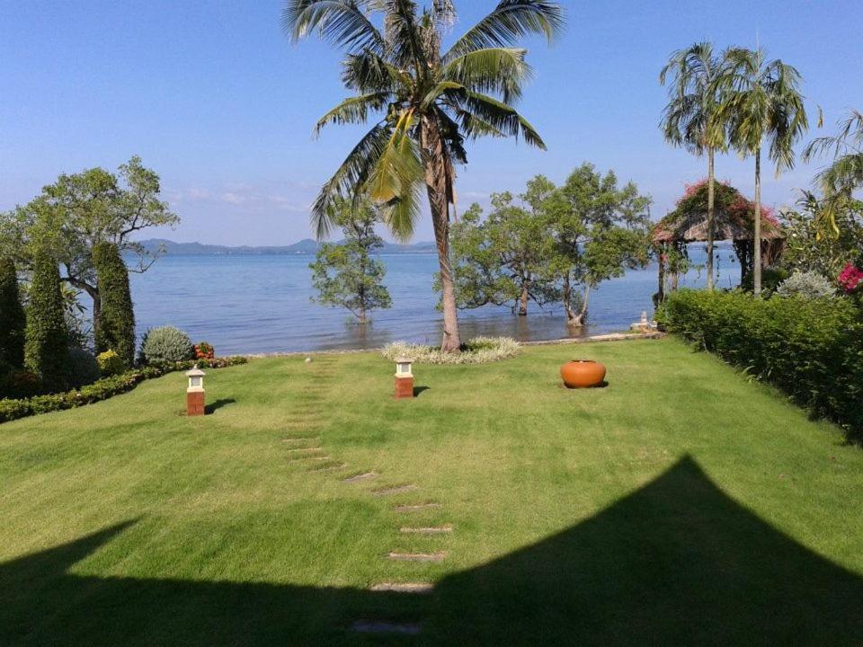 Peony Villa, 3 Bedroom Beachfront Pool Villa Koh Chang Exterior foto